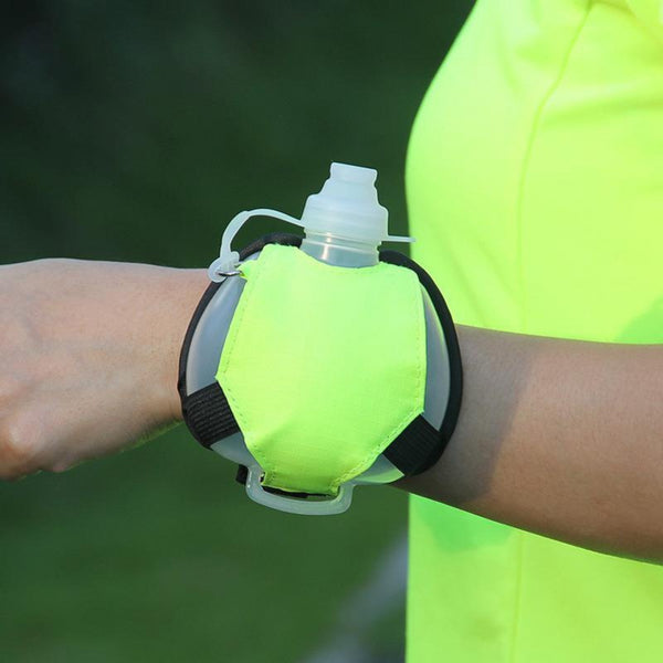 Spray Cup Outdoor Portable Mini Wrist Water Bottle Sports Plastic Water Bottle Fluorescent Color Running Water Bottle Silicone Water Bottle